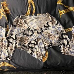 Rue21 Cream and Black Long Sleeve Top with Dragon Design